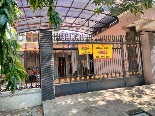 dijual-rumah-mewah-2-lt-jl-diponegoro-tuban-big-0