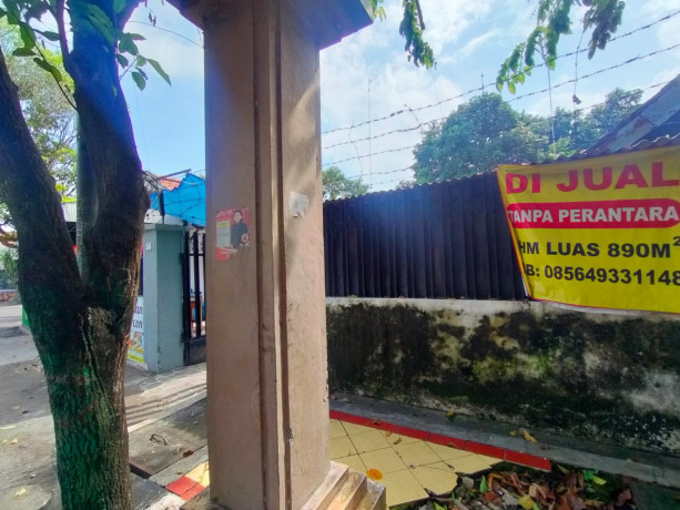 dijual-rumah-pekarangan-luas-di-jalan-ronggolawe-big-1