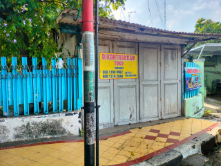 Dikontrakkan Toko Strategis di Perempatan Jalan Ronggolawe Sebrang Kantor BNN Tuban